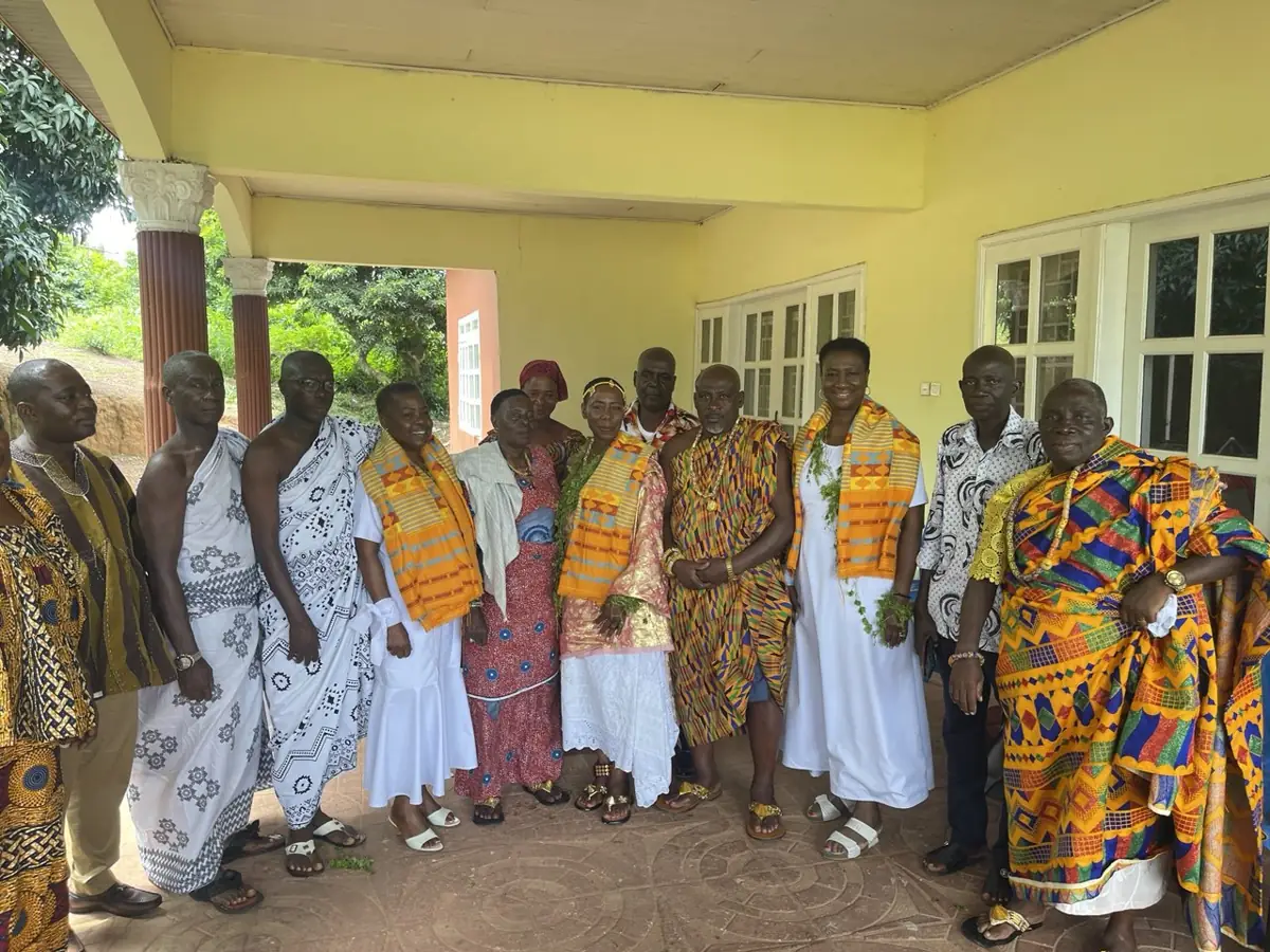 A group gathering with Yen Ko Fie in Ghana